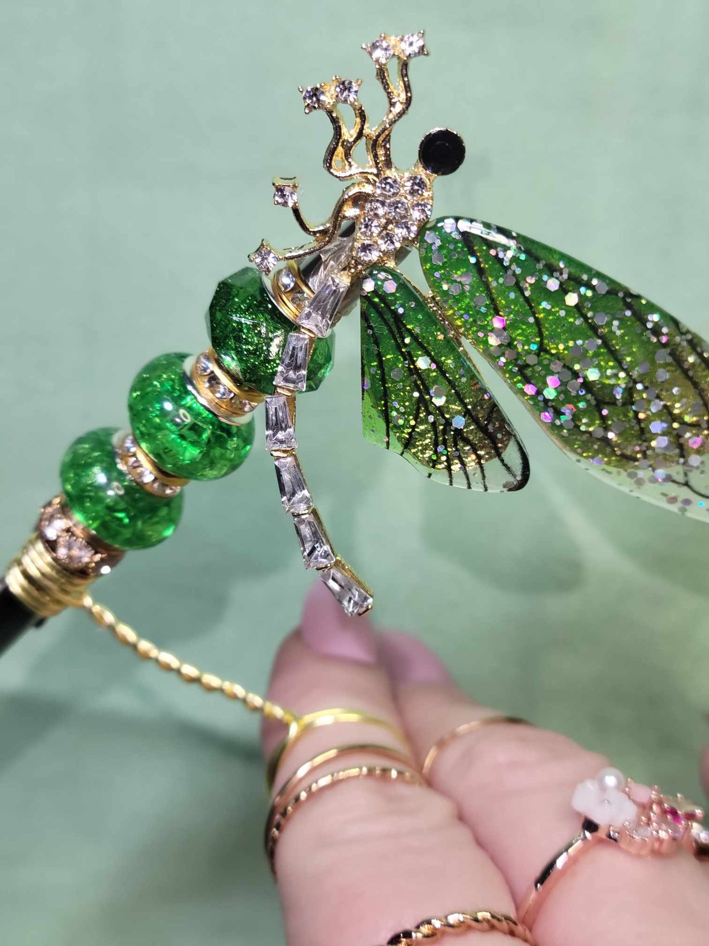 Emerald Flight: Radiant Green Dragonfly Smoking Clip