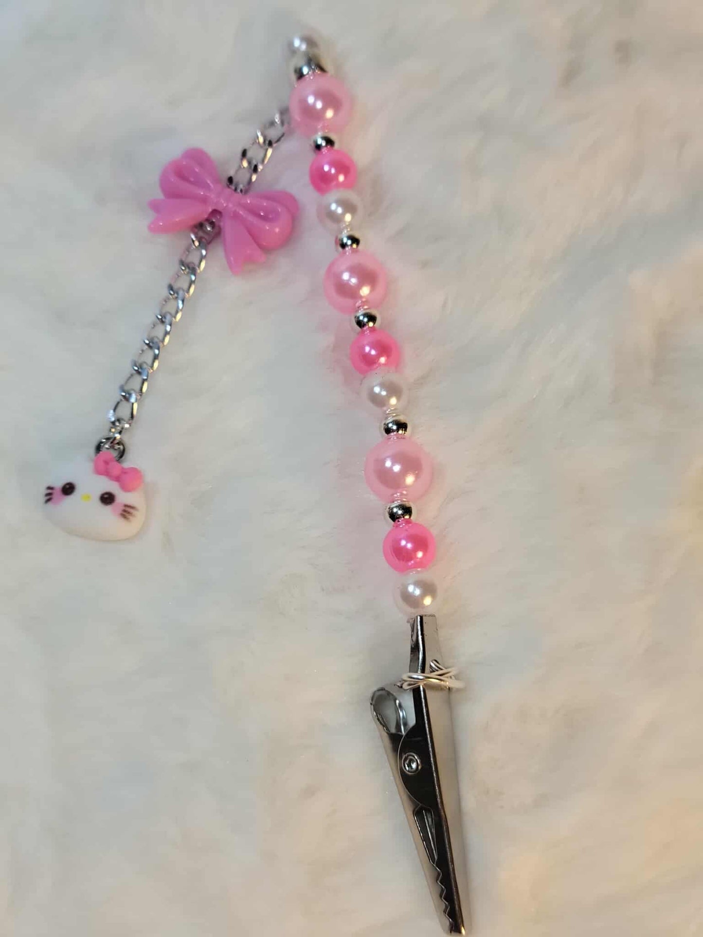 Kawaii Kitty Charm – Pink Pearl Roach Clip