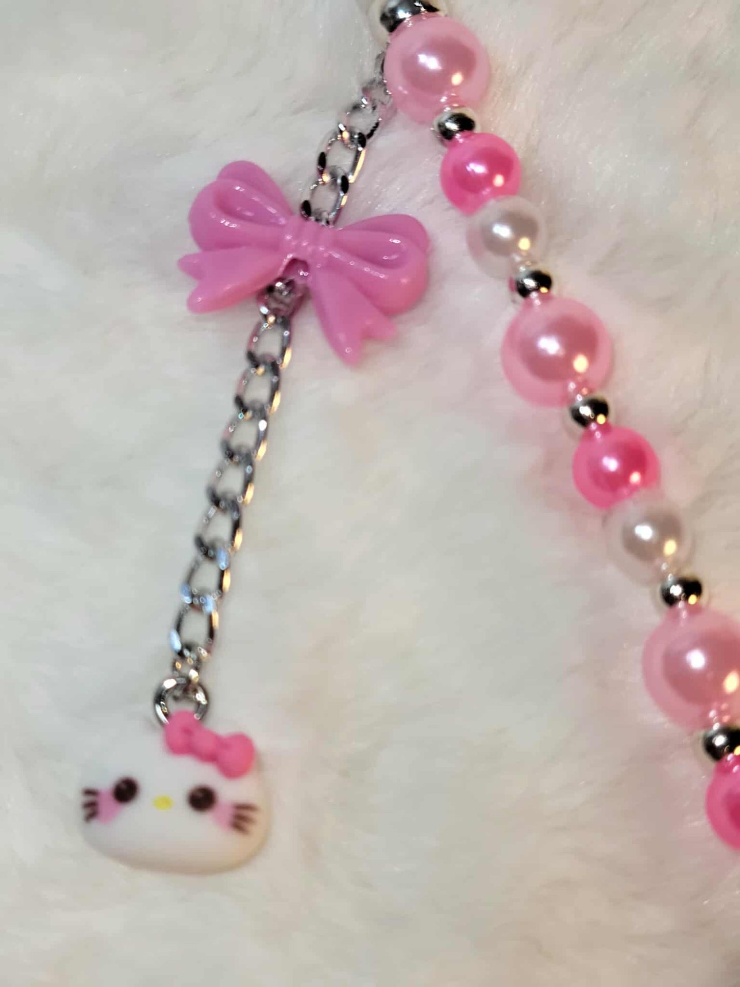 Kawaii Kitty Charm – Pink Pearl Roach Clip