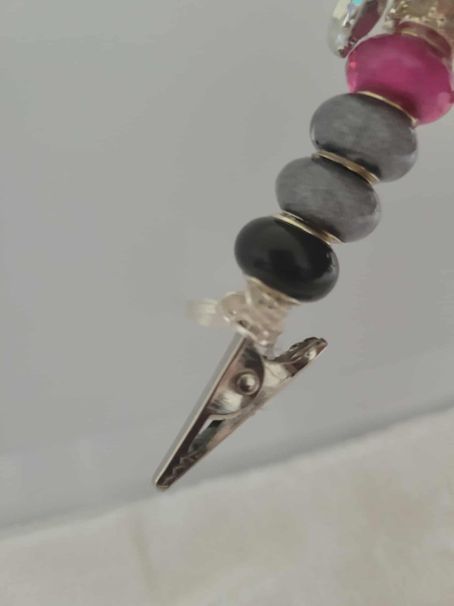 "Webbed Glamour: Handcrafted Spider-Themed Smoking Clip with Sparkling Elegance"