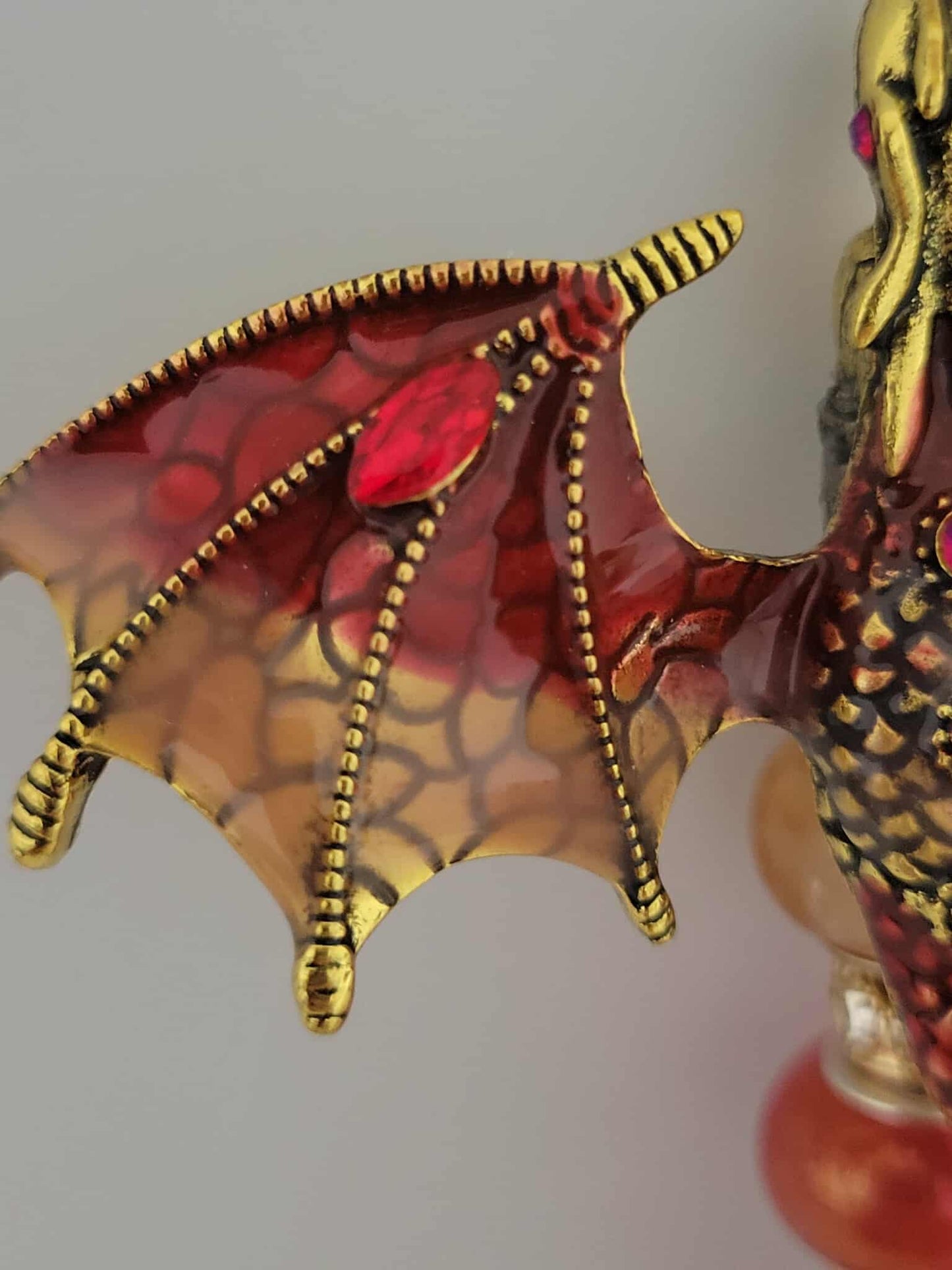 Blaze Breather Beaded Roach Clip – Crimson Dragon Edition