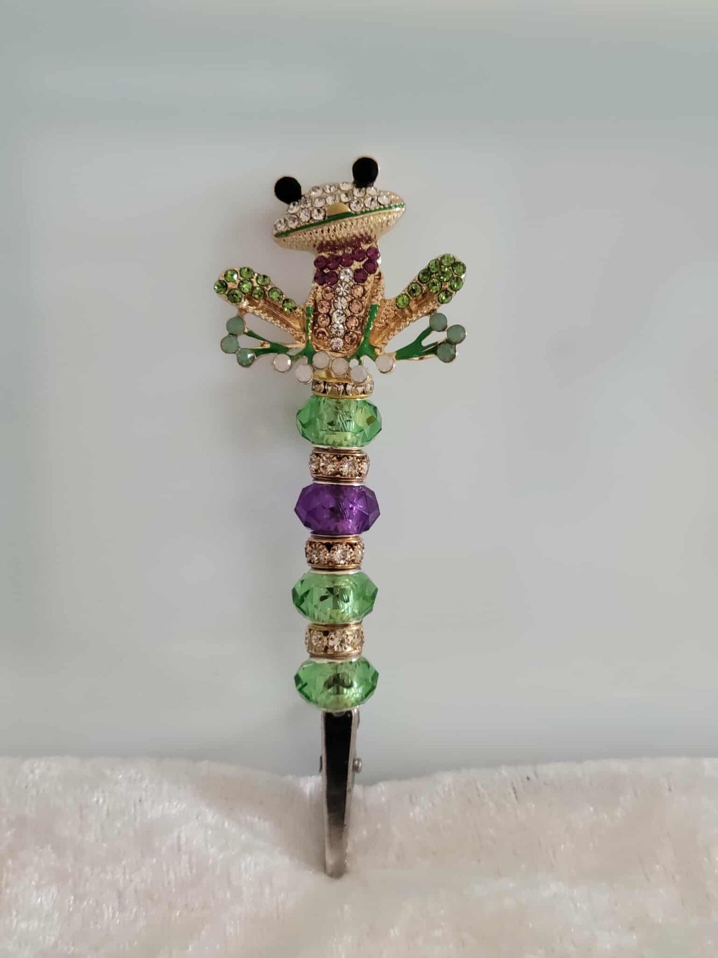 🐸 “High Hopper” Beaded Roach Clip – Gem Frog Edition