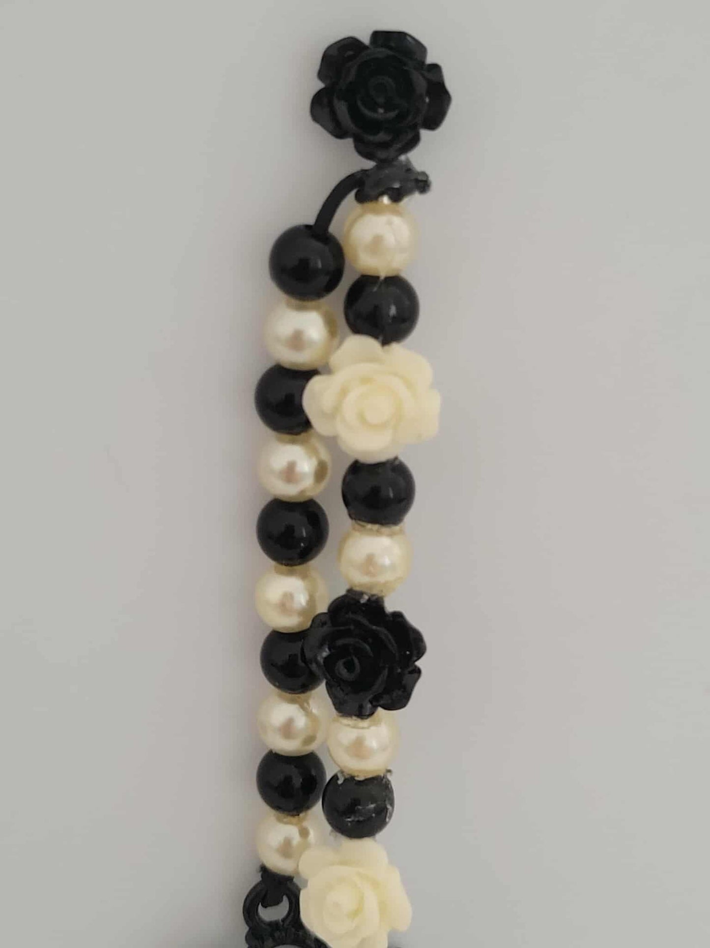 Gothic Romance Roach Clip